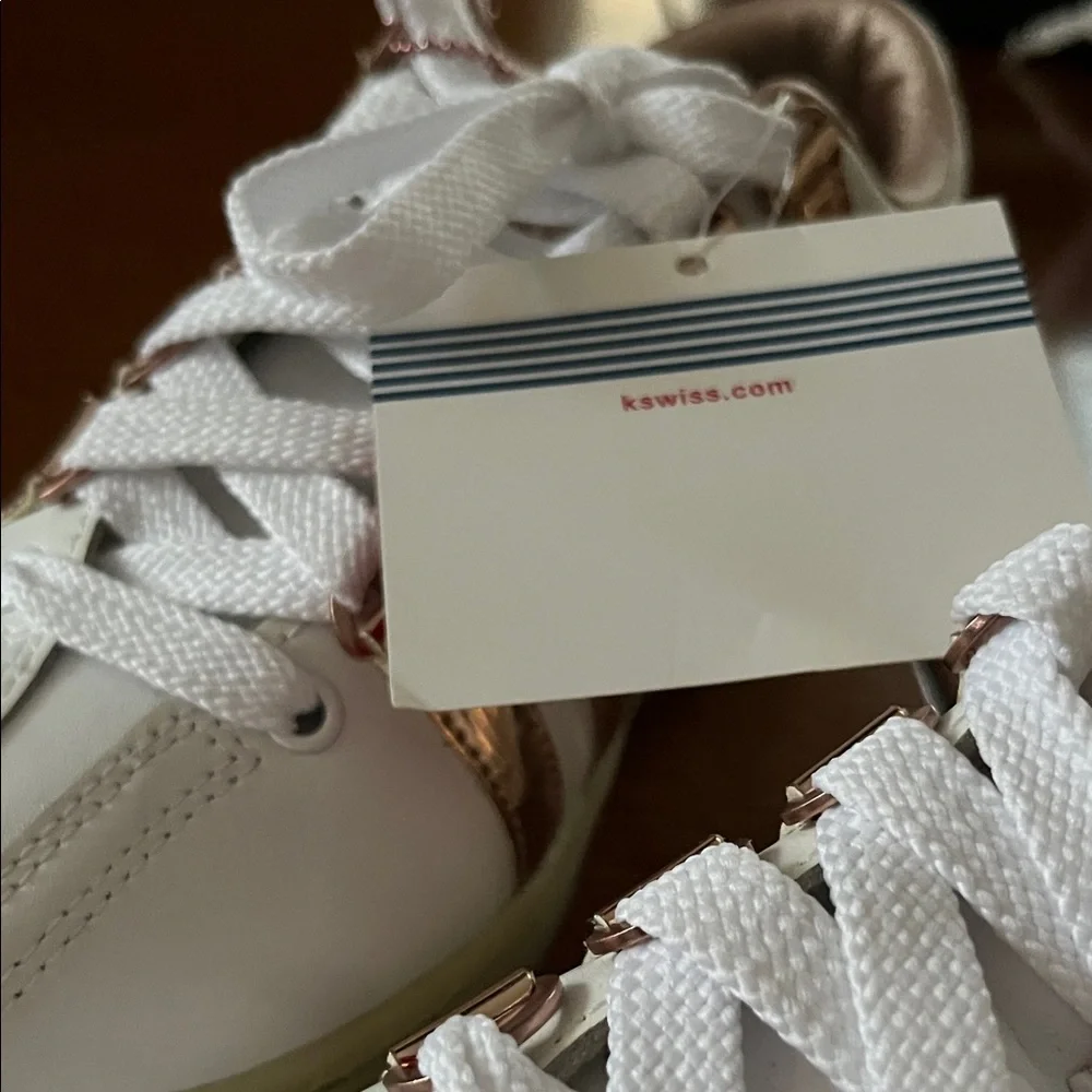 K-Swiss women white and gold
Sneakers.  Size 8
  NWT - Picture 4 of 4